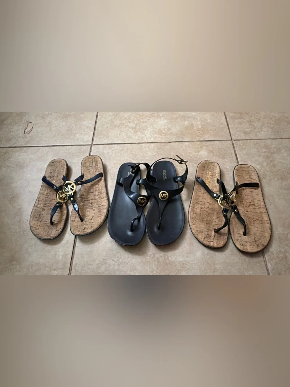 Lot mk sandals